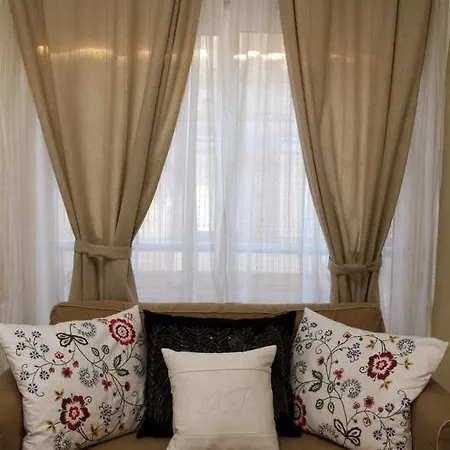 Apartment Levant &